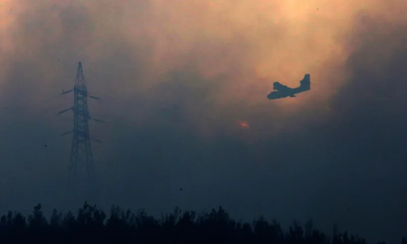 Η Αλεξανδρούπολη καίγεται - Ο Μητσοτάκης έχει πάρει τα βουνά!