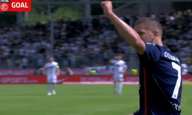Τζόλης: Άνοιξε λογαριασμό στην Bundesliga 2 (vid)