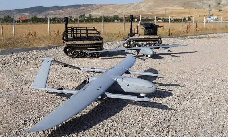 Τουρκία: επιθέσεις με σμήνος drone από τους Τούρκους σε αέρα – στεριά – θάλασσα