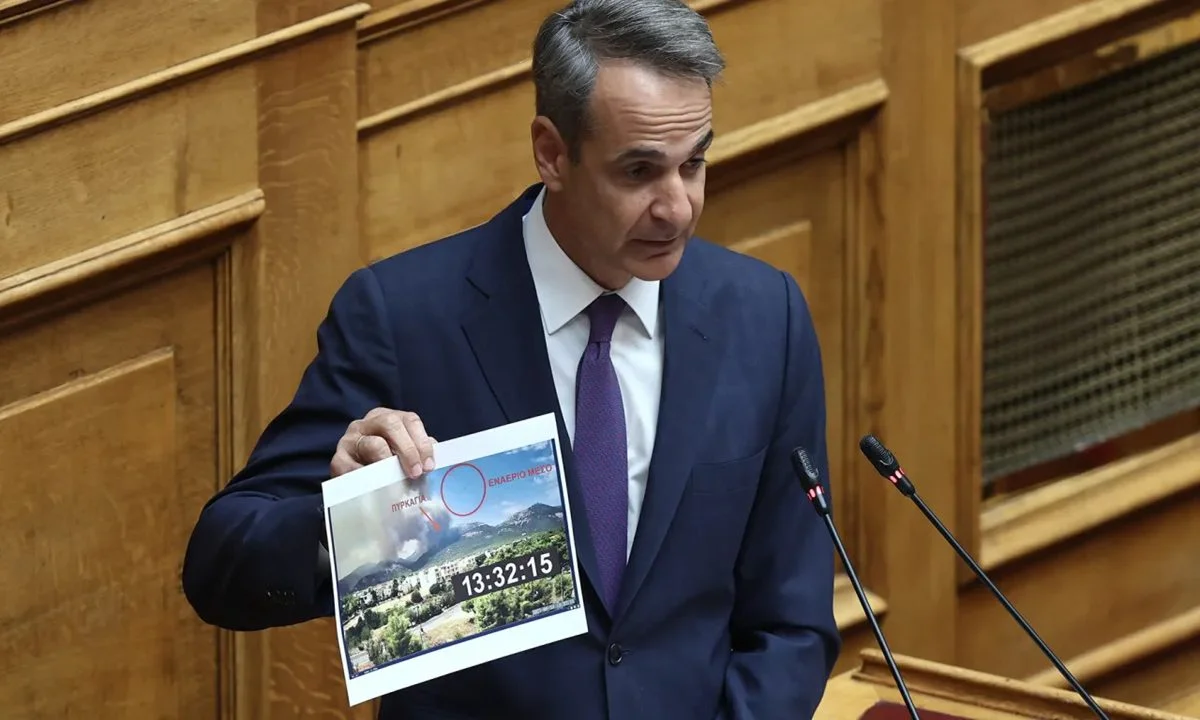 Ο Κυριάκος Μητσοτάκης προχώρησε σε αποποίηση ευθυνών, επίκληση στην «καραμέλα» της κλιματικής κρίσης και αμφισβήτηση του μεγέθους της καταστροφής.