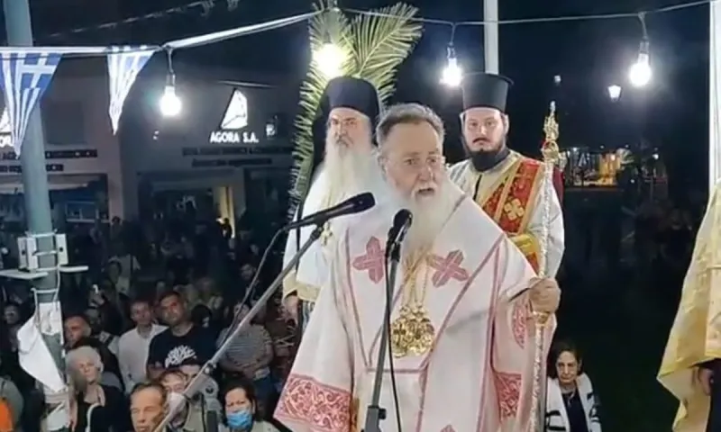 «Άστραψε» ο Κορίνθου Διονύσιος: «Τώρα δηλαδή είναι καλές οι νέες ταυτότητες για τις οποίες κάναμε συλλαλητήρια; Εγώ λέω όχι ως πνευματικός πατέρας»