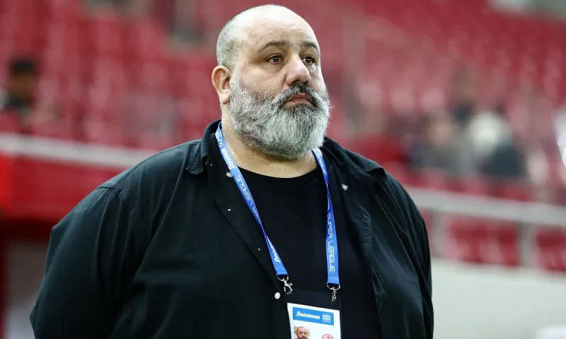 Ο Καραπαπάς «επιτέθηκε» στον Μπαλτάκο: «Νομίζεις θα γίνει ντέρμπι με τον Σιδηρόπουλο; Γελιέσαι...»