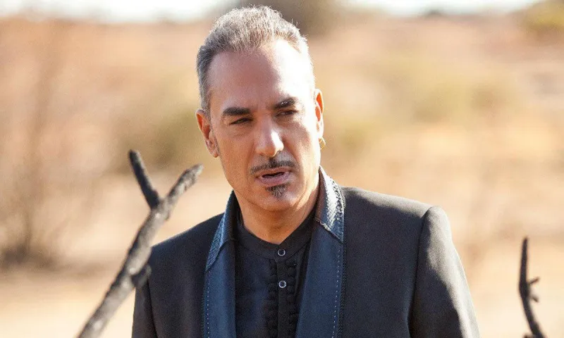 Εμφανίστηκε! Δείτε τον Νότη Σφακιανάκη μετά από χρόνια (photo)