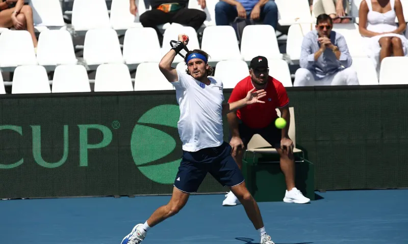 Davis Cup: Ήττα για την Ελλάδα από τη Σλοβακία – Πάλεψαν Πέτρος και Στέφανος Τσιτσιπάς!