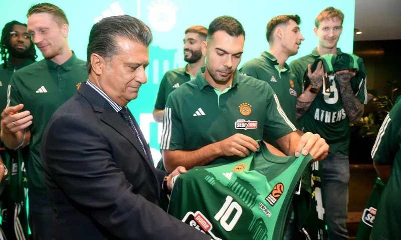 «Τρελαμένος» με τη νέα φανέλα του Παναθηναϊκού ο Κώστας Σλούκας: Έκανε ειδική ανάρτηση για να την αποθεώσει!