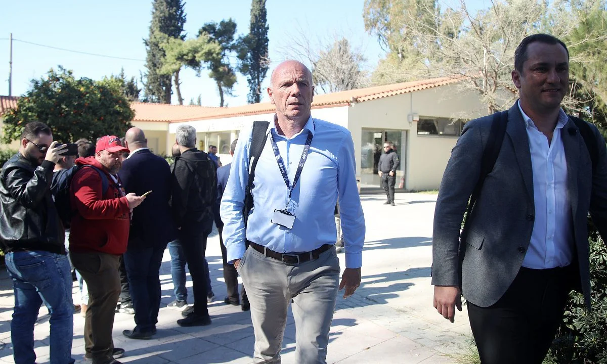 Διαιτησία - Αποκλειστικό: Η επιστολή Μπένετ στον Μπαλτάκο και «έπνιξε» η ΕΠΟ! Απίστευτα «καρφιά» από τον Άγγλο!