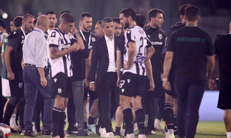 «Φρενίτιδα» στα σχόλια για τις διαμαρτυρίες Λουτσέσκου: Καταδίκη, αλλά και αποθέωση από τους οπαδούς