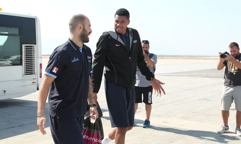 Αν κάποιος μπορεί να «ενώσει» ξανά την Εθνική και να πείσει τον Γιάννη, αυτός είναι ο Βασίλης Σπανούλης