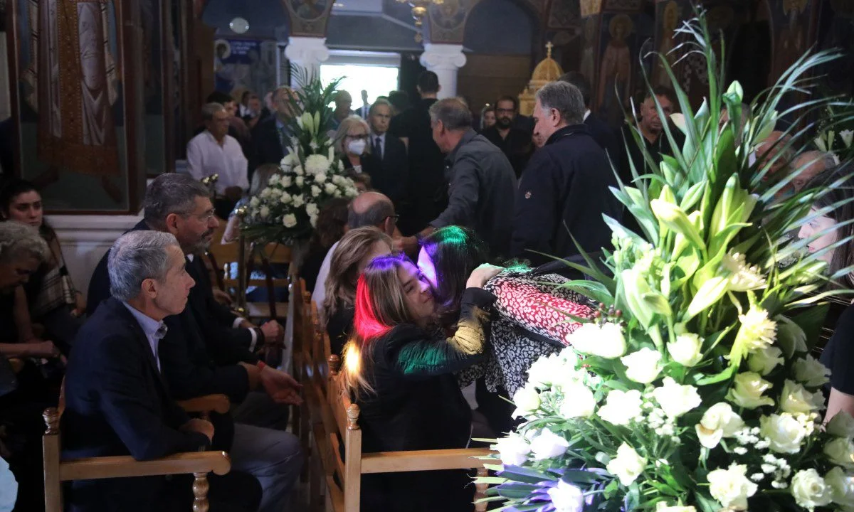 Η κόρη του Γιάννη Ιωαννίδη αποχαιρέτισε τον πατέρα της με έναν λόγο που θα ζήλευε ακόμα και ο ίδιος. Συγκινητική ομιλία…