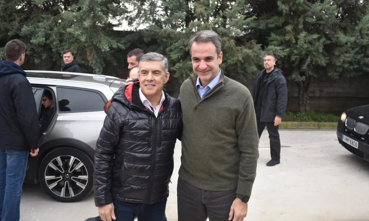 Τον «ουρανό με τ' άστρα» θα τάξει στους θεσσαλούς ο Κυριάκος Μητσοτάκης για να πάρει την Περιφέρεια - Τι προβλέπεται για Αθήνα και Θεσσαλονίκη για τον β' γύρο των εκλογών.