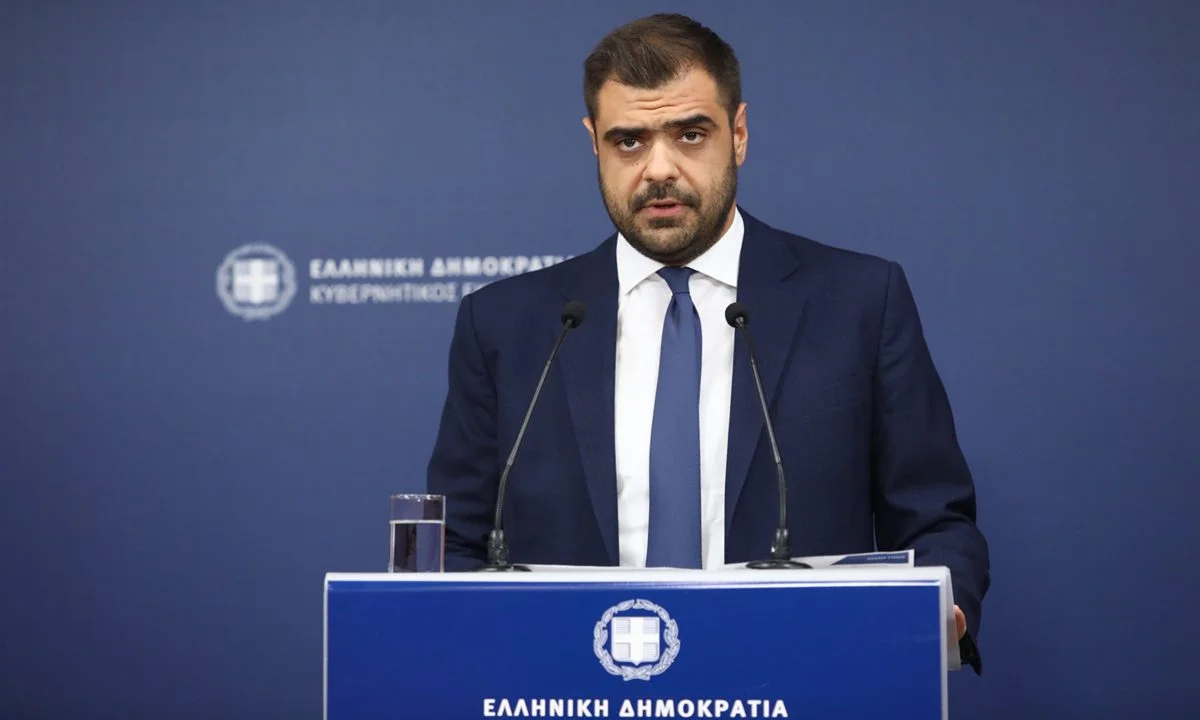 Ο Παύλος Μαρινάκης έβαλε πλάτη στους υπουργούς που χρησιμοποίησαν απειλές στους ψηφοφόρους, σε Χαλάνδρι και Θεσσαλία.