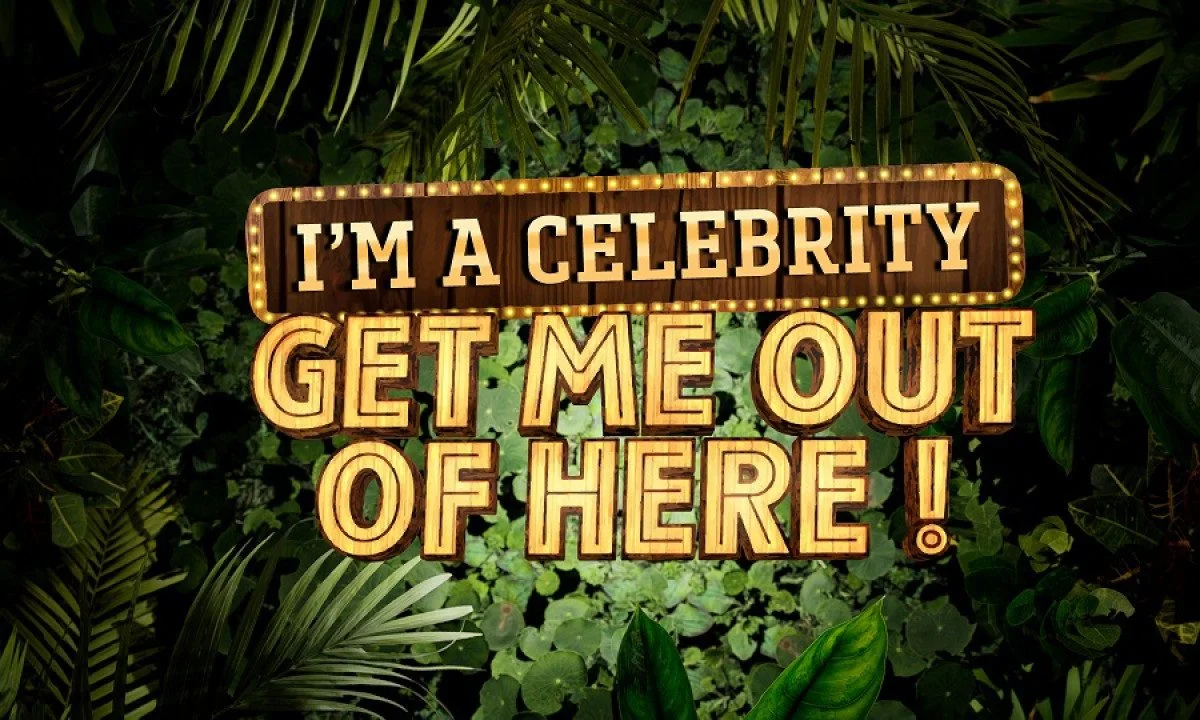 Πρεμιέρα έκανε το νέο reality επιβίωσης του ΣΚΑΪ, I’m a Celebrity Get Me Out Of Here, στο οποίο αρκετοί επώνυμοι προσπαθούν να επιβιώσουν.
