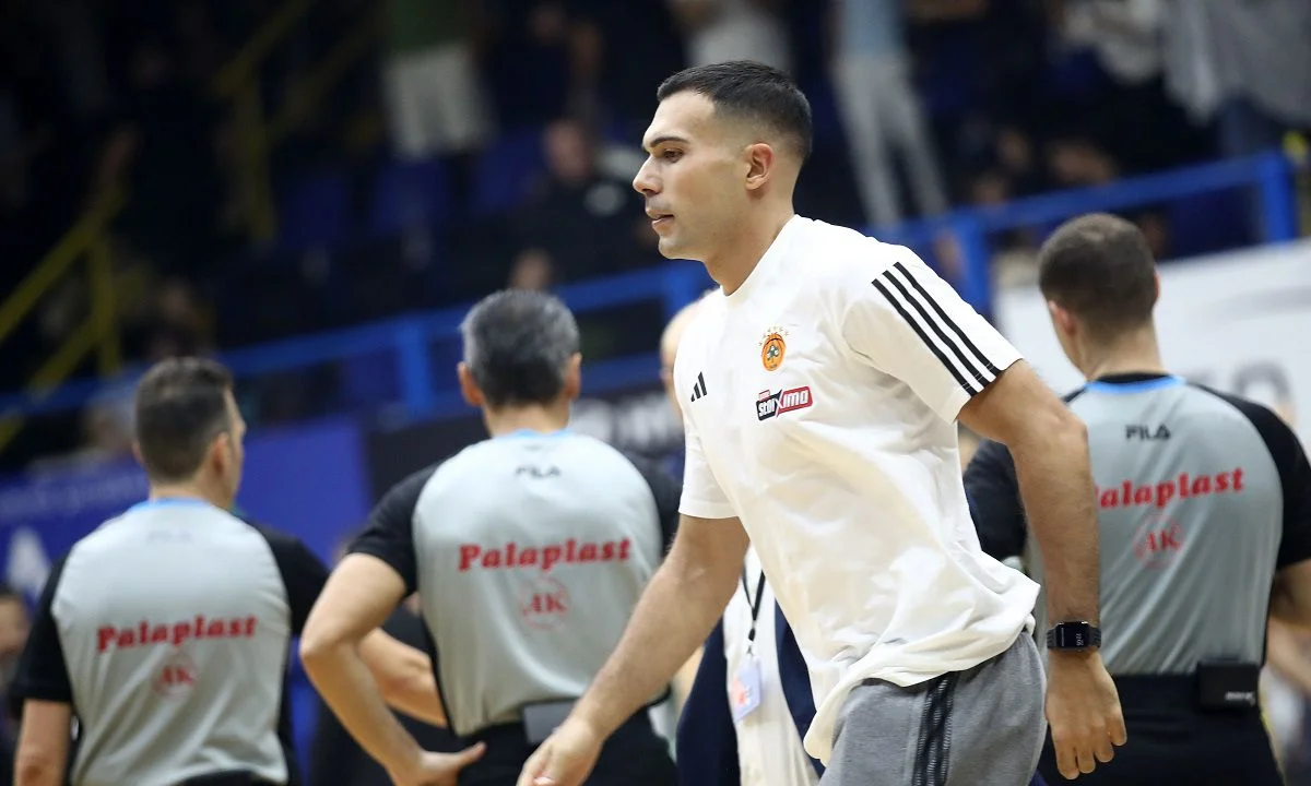Σλούκας: Κόκκινο πανί...