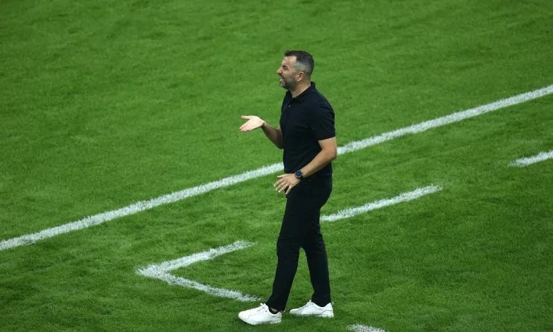 Πρόβλημα από του πουθενά για τον Ολυμπιακό σε νευραλγική θέση - Δεμένα τα χέρια του Μαρτίνεθ