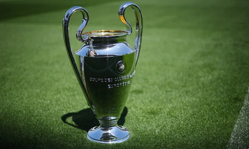 Champions League με super αποδόσεις, cash out & bet builder στα καταστήματα ΟΠΑΠ