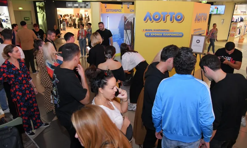 Talk of the town το 360ᵒ video booth στο εμπορικό κέντρο River West