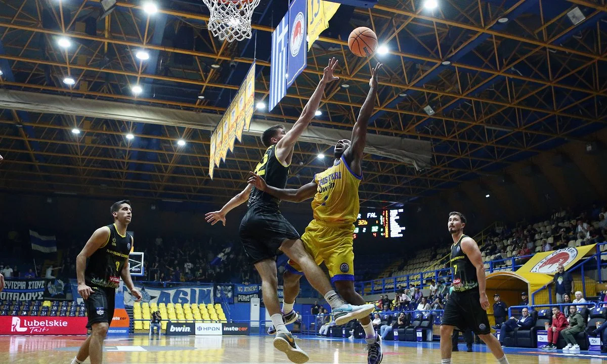 Πρώτη νίκη για το Περιστέρι στο Basketball Champions League, καθώς επικράτησε επί της ουγγρικής Σομπατέλι με 87-70 για τη 2η αγωνιστική.