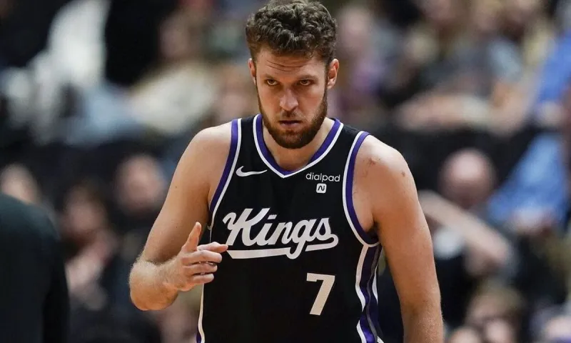 NBA Αποτελέσματα: Θετικό ντεμπούτο για Βεζένκοφ στους Κινγκς - Άλωσαν τη Νέα Υόρκη οι Σέλτικς (vids)