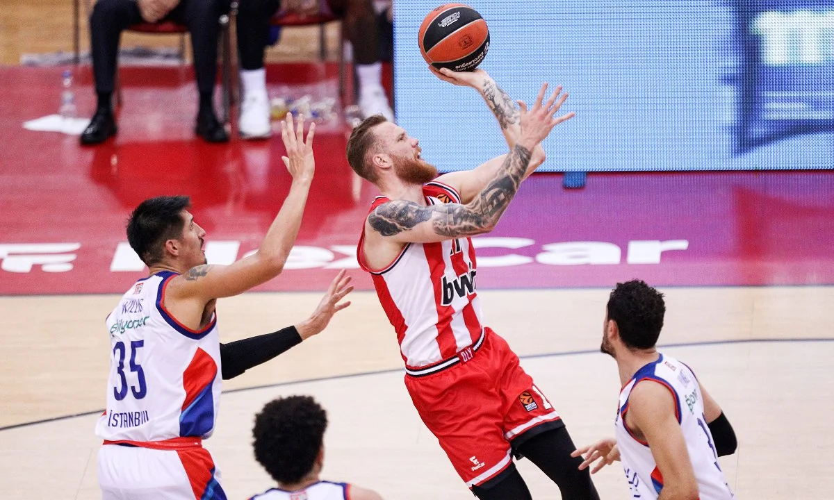 Πώς διαμορφώθηκε η βαθμολογία στη Euroleague μετά τη νίκη που πέτυχε ο Ολυμπιακός με 75-57 επί της Εφές, στο ΣΕΦ, για την 5η αγωνιστική.