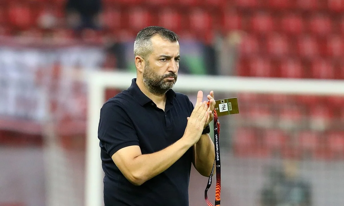 Ο Ολυμπιακός με το 4-3-3 πάτησε τη Γουέστ Χαμ αλλά στην Ελλάδα τρεις χαφ φαίνονται πολλοί! Τι θα κάνει ο Μαρτίνεθ