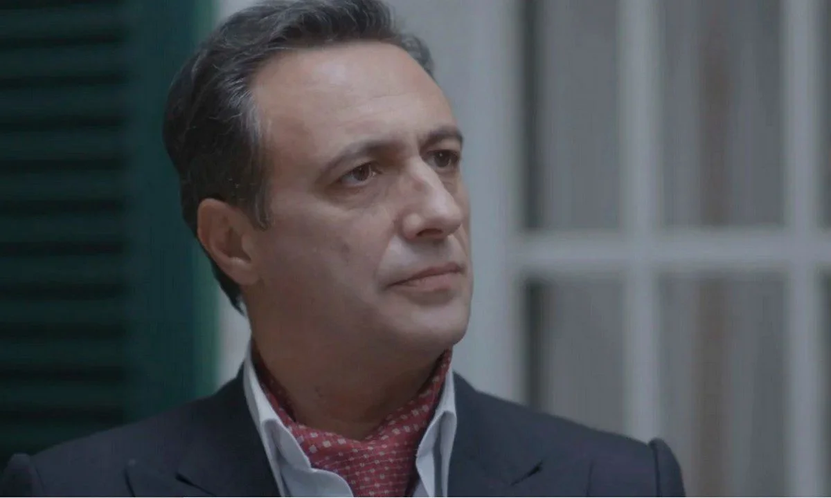 Ο παράδεισος των κυριών επόμενα επεισόδια: Ο Αποστόλης εκβιάζει τον Χρήστο - Τέλος ο Πάρης - Η Όλγα δεν τον προλαβαίνει