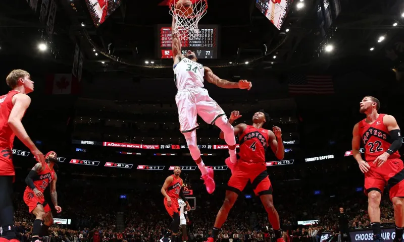NBA Αποτελέσματα: Βαριά ήττα οι Μπακς, δεν «τσουλάει» το δίδυμο - Γιάννη - Λίλαρντ - Οι Λέικερς το ντέρμπι του Λος Άντζελες