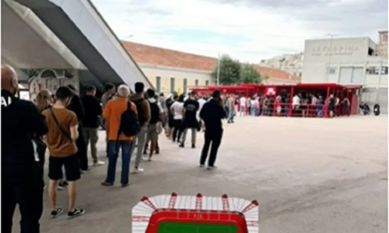 Ολυμπιακός: Τι κεκλεισμένων - Χαμός στο Καραϊσκάκης για ένα εισιτήριο