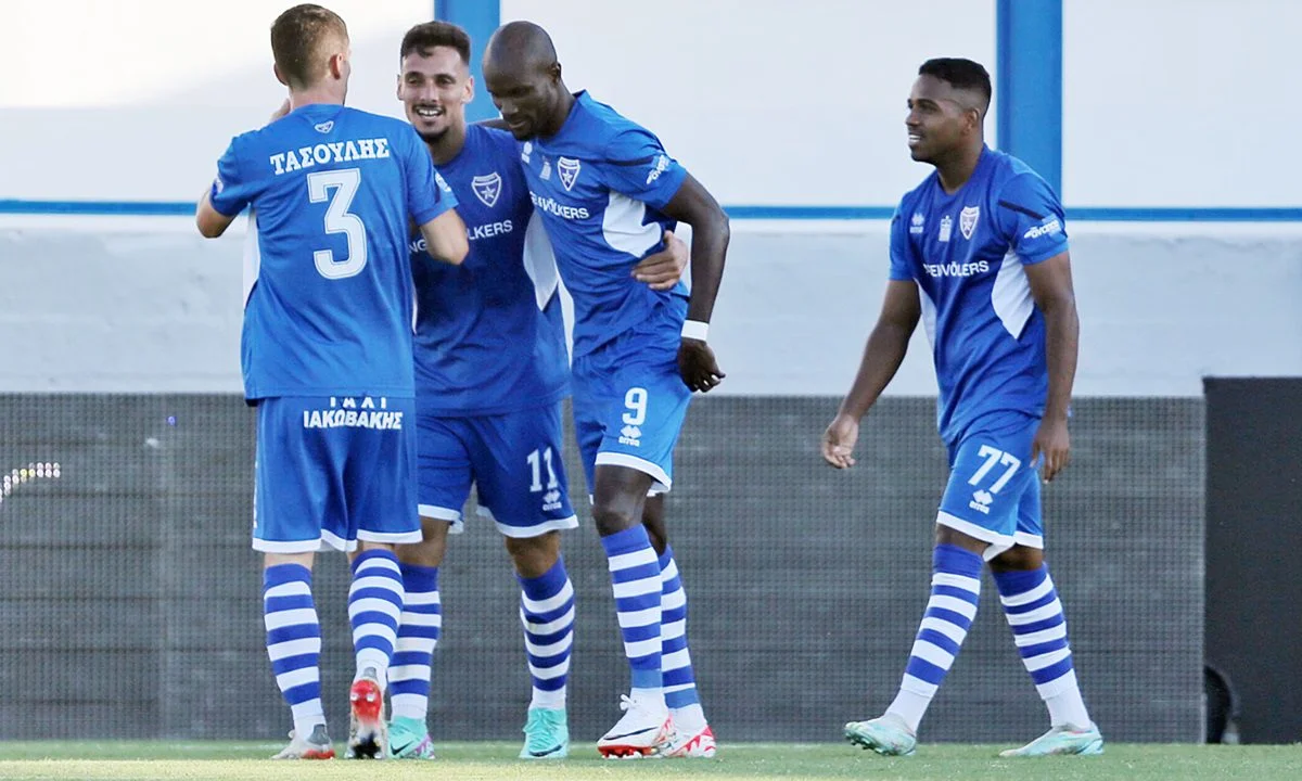 Super League 2: Κατέρρευσε στο γήπεδο ο προπονητής τερματοφυλάκων της ΑΕΛ - Νίκη με τρομερή ανατροπή επί της Καλαμάτας πήρε ο Ιωνικός