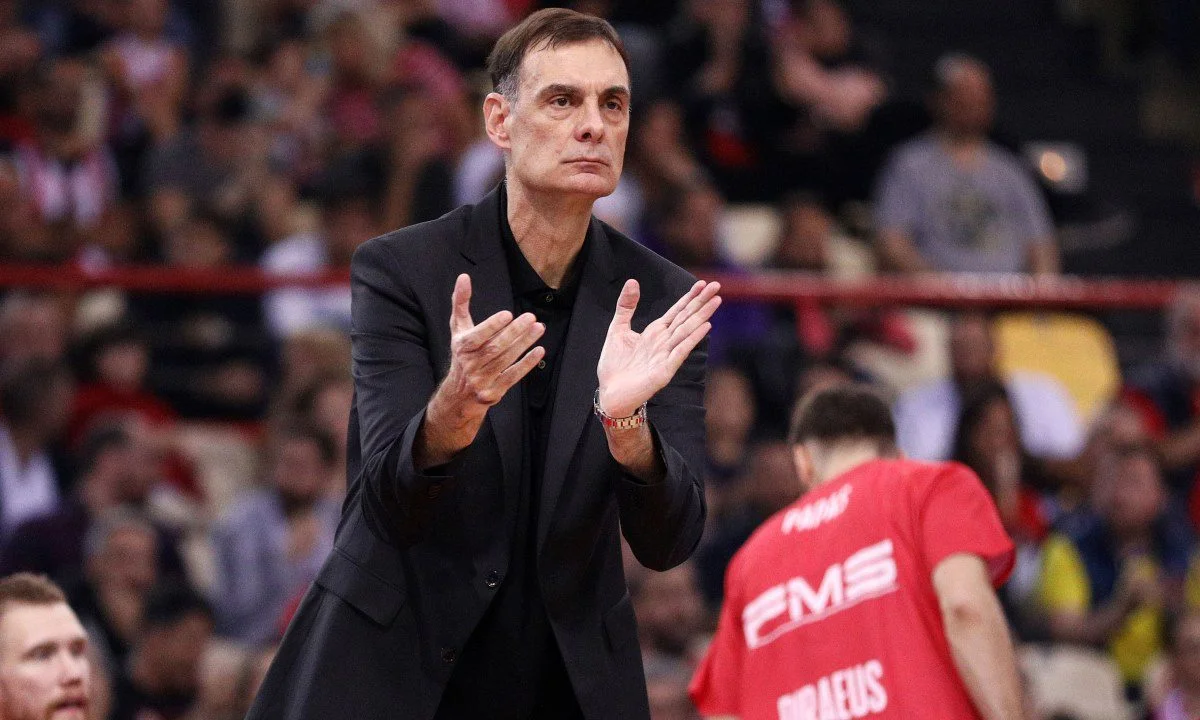 Ο Γιώργος Μπαρτζώκας ξέρει καλύτερα από τον καθένα. Ο Ολυμπιακός όμως χωλαίνει, δεν έχει παίκτες και δεν μπορεί να μη το βλέπει.