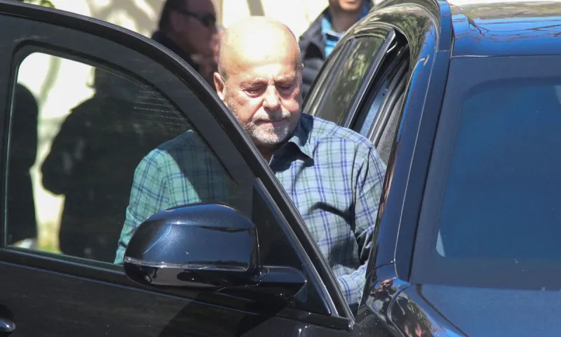 Γιάννης Αλαφούζος: Κερδίζει επικοινωνιακά, χάνει στην ουσία στη ρήξη με τον Ολυμπιακό