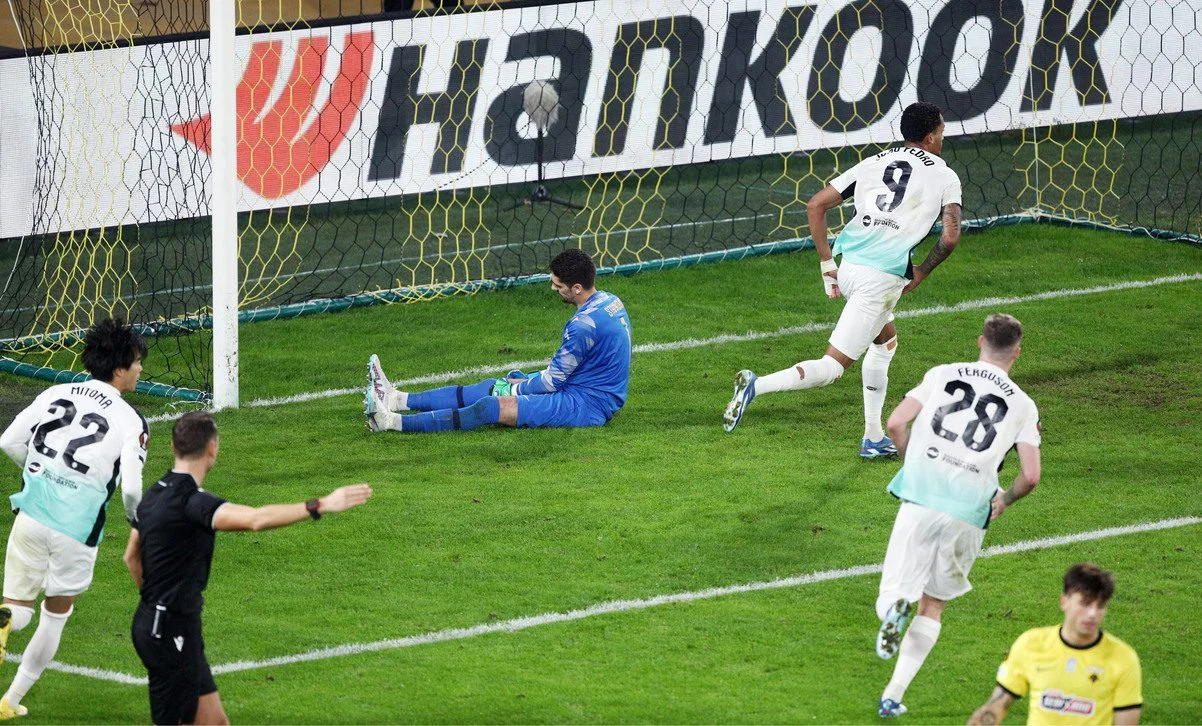 ΑΕΚ - Μπράιτον 0-1 με εύστοχο πέναλτι μέσω VAR. Το έκτο κατά της Ένωσης σε πέντε αναμετρήσεις στο Europa League.