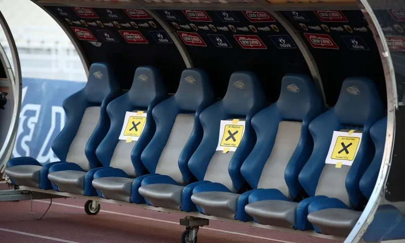 Super League: Ούτε ένας, ούτε δύο. Τέσσερις προπονητές μπορεί να μην προλάβουν να κάνουν Χριστούγεννα!