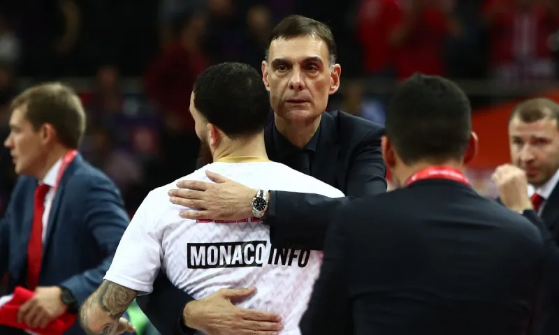 Ολυμπιακός: Σημαίνει κάτι η αγκαλιά Τζέιμς - Μπαρτζώκα;