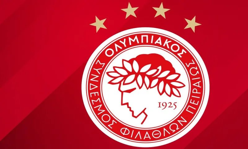 Ολυμπιακός: Άνδρες-ντροπή της ΥΜΕΤ κρυμμένοι στις εξέδρες πέταξαν βόμβες κρότου λάμψης σε οικογένειες