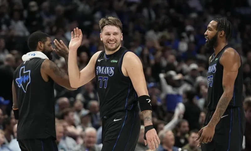 NBA Αποτελέσματα: Ιστορικό τριπλ νταμπλ του Ντόντσιτς - Με Κάρι οδηγό οι Γουόριορς
