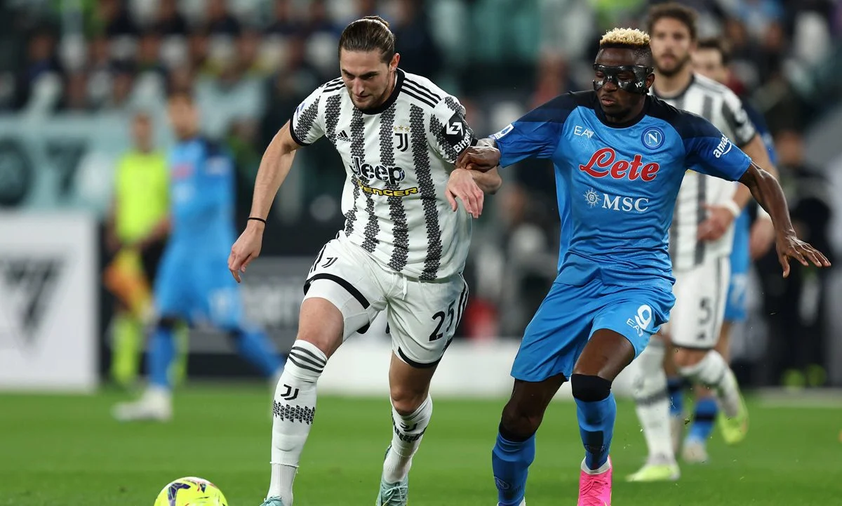 Η αυλαία της 15ης αγωνιστικής της Serie A ανοίγει με το μεγάλο ντέρμπι ανάμεσα σε Γιουβέντους και Νάπολι (21:45).
