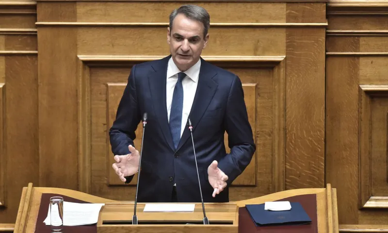 Κυβέρνηση: Σαν να ήταν ο Κυριάκος Μητσοτάκης κρυφός πράκτορας της Μπάτσκα Τόπολα και της Μακάμπι Χάιφα!