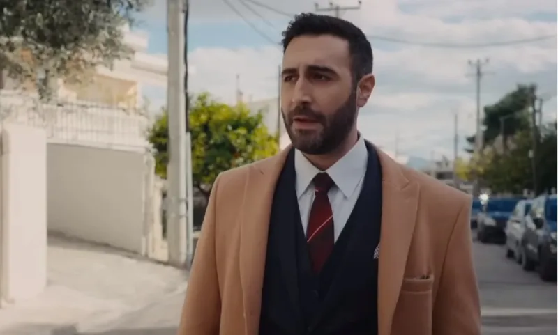 Η γη της ελιάς επόμενα επεισόδια: Ο Ελευθερέας βάζει τέλος σε Αποστόλη και Πότη με μήνυση