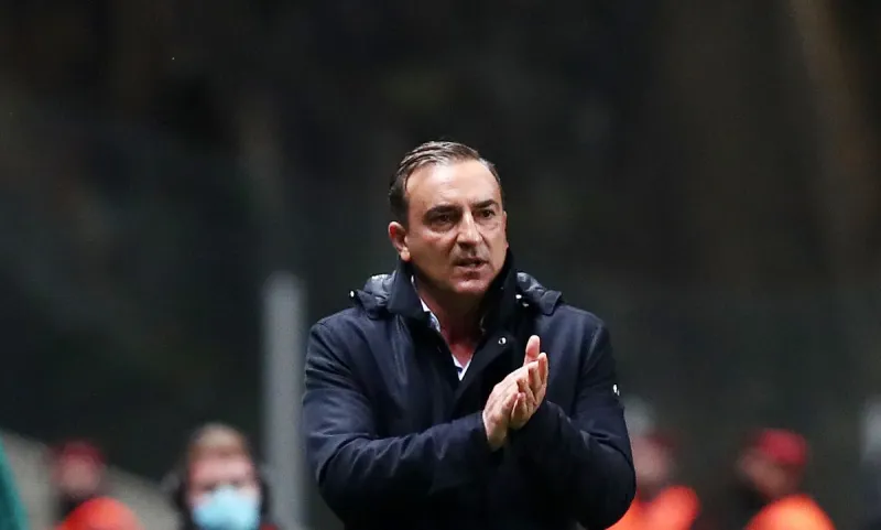 Ολυμπιακός: Βρήκε το σύστημα που θα παίζει ο Κάρλος Καρβαλιάλ - Τι είχε κάνει ο Μαρτίνεθ με αυτό