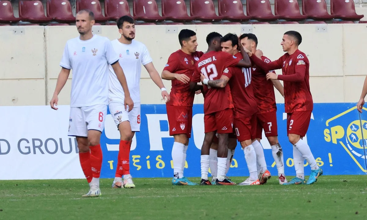 Super League 2: Βάζει φωτιά στο πρωτάθλημα η ΑΕΛ - Συνήλθε η Νίκη Βόλου