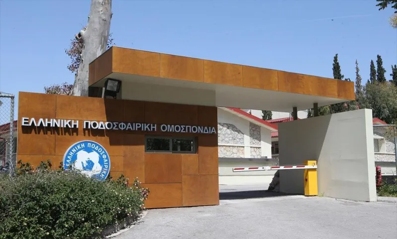 Διαιτησία: Το «μπάχαλο» με τους ξένους διαιτητές - Η ανακοίνωση της ΕΠΟ και το μήνυμα διαιτητή στον Φρόιντφελντ που τους «εκθέτει» όλους!