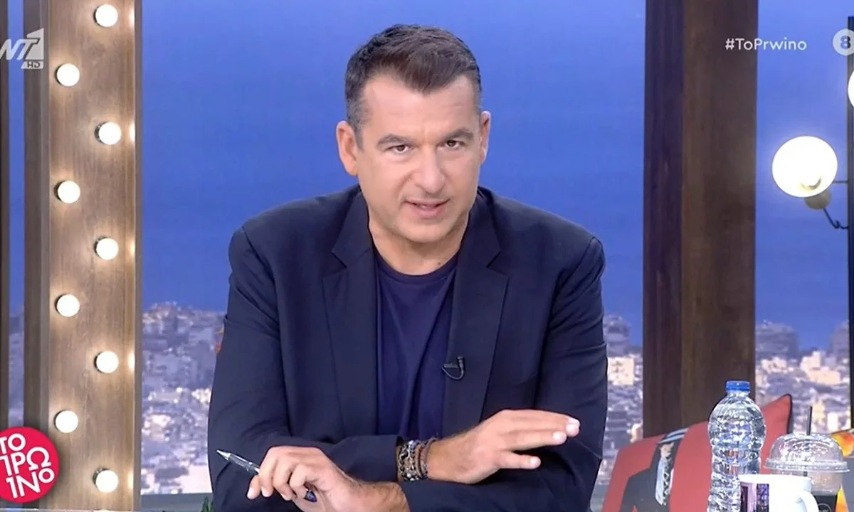 Ο Γιώργος Λιάγκας ξέσπασε στον αέρα κατά των podcast που γίνονται με κάμερα και σκηνικό, σαν να είναι τηλεοπτική εκπομπή.