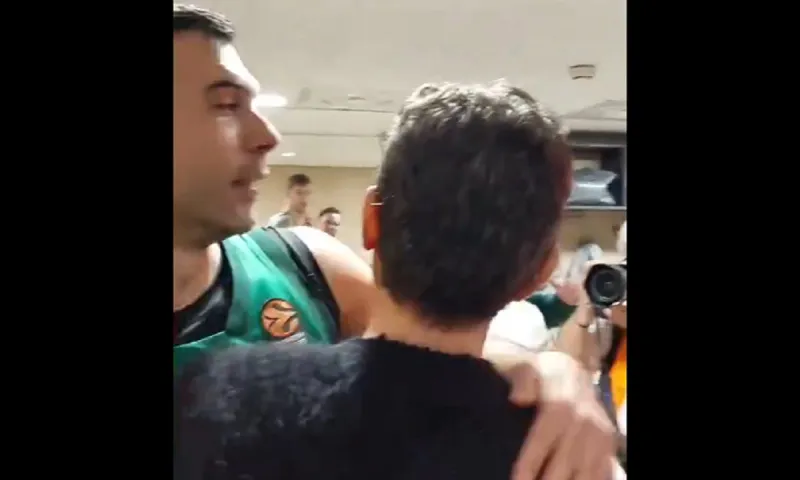 Ο Σλούκας περίμενε στην πόρτα τον Γιαννακόπουλο για να τον αγκαλιάσει - Ξέσπασαν μαζί