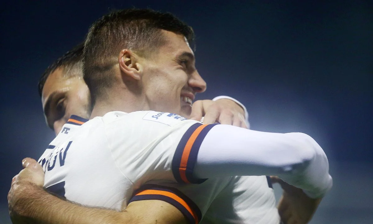 Πώς διαμορφώθηκε η βαθμολογία της Stoiximan Super League μετά τη νίκη του ΠΑΟΚ και τις ισοπαλίες Ολυμπιακού και ΑΕΚ για την 15η αγωνιστική.