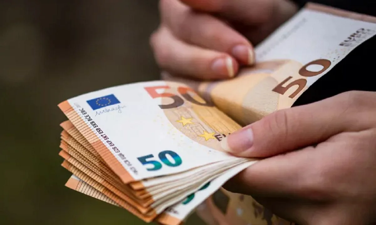 Επίδομα θέρμανσης με ρεύμα: «Βροχή» οι αιτήσεις μέσα σε λίγες ημέρες, καθώς ήδη 67 χιλιάδες έχουν κατατεθεί ως τώρα. Ποσά και οι ημερομηνίες.