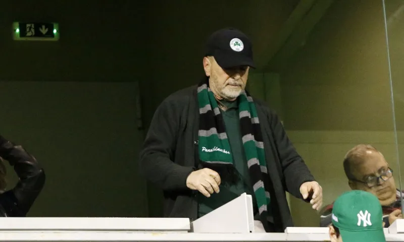Παναθηναϊκός: Οργή λαού για Γιοβάνοβιτς - Στο στόχαστρο ο Αλαφούζος