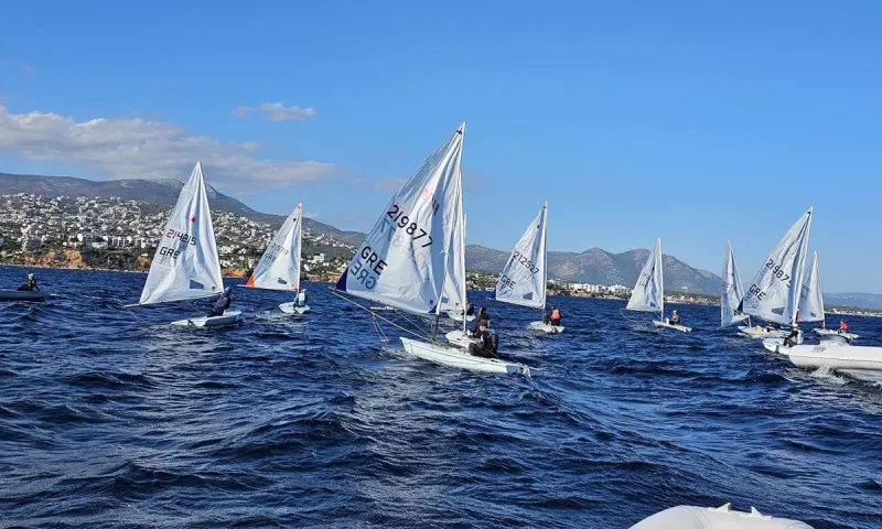 Με τον Τάσο Μπουντούρη και τον Αντώνη Δροσόπουλο το προπονητικό καμπ της Ραφήνας για τις κατηγορίες Οπτιμιστ και ILCA 4