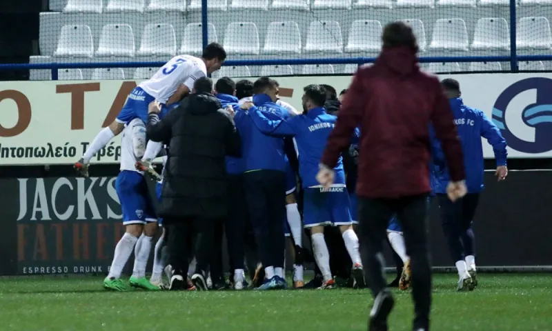 Super League 2: Ο Ιωνικός είναι εδώ - Υπάρχει ζωή στον ΠΑΟΚ Β';