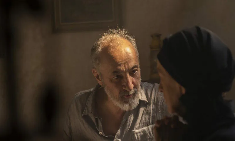 Σασμός επόμενα επεισόδια: Ο Παύλος βρίσκει τις βρωμιές του Ευθύμη