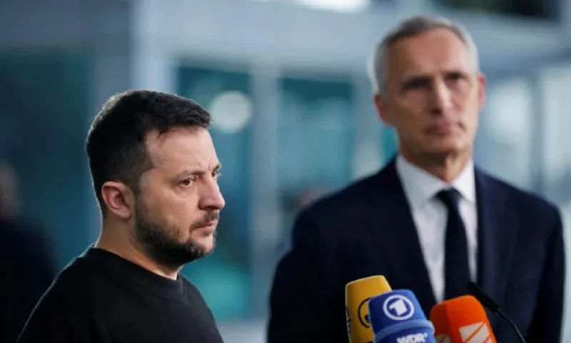 Η ουκρανοποίηση της ελληνικής αμυντικής βιομηχανίας, οι Καναδοί συνταξιούχοι και το ενιαίο μισθολόγιο του δημοσίου